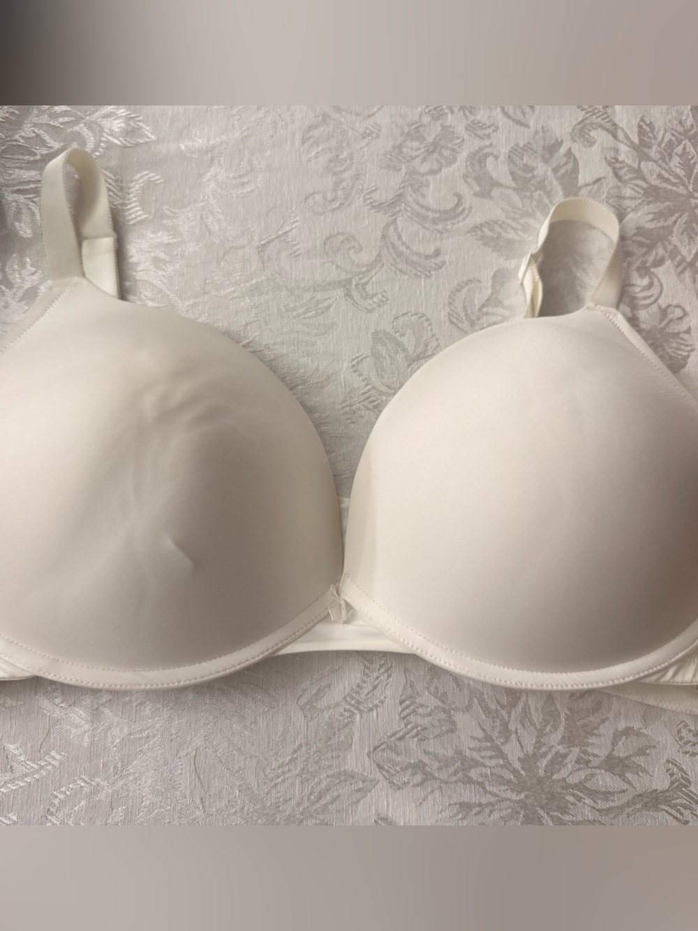 torrid White Smooth Molded T-Shirt Bra